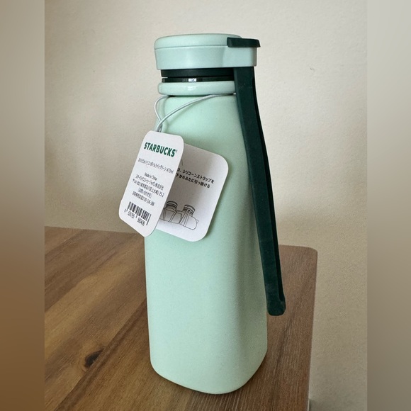 Starbucks JAPAN Foldable silicone water bottle Summer 2024 Edition - Picture 3 of 4